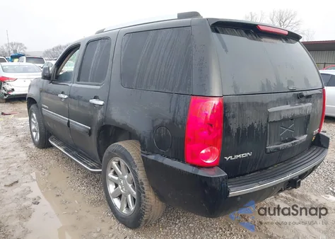 2008 GMC Yukon Denali z USA, uszkodzony, nr VIN 1GKFK63868J176960